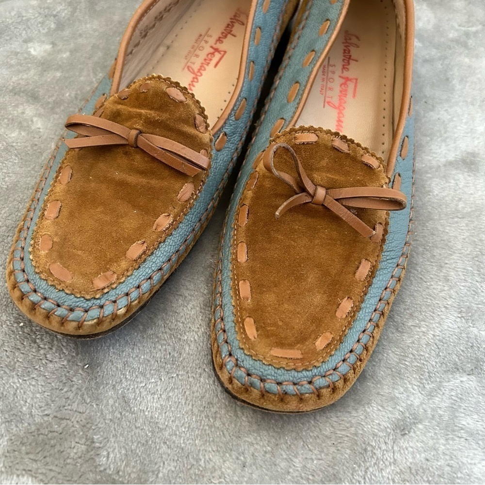 Salvatore Ferragamo Women’s Loafers 9.5 Light Brown Light Blue Woven Bow Casual - Picture 3 of 15